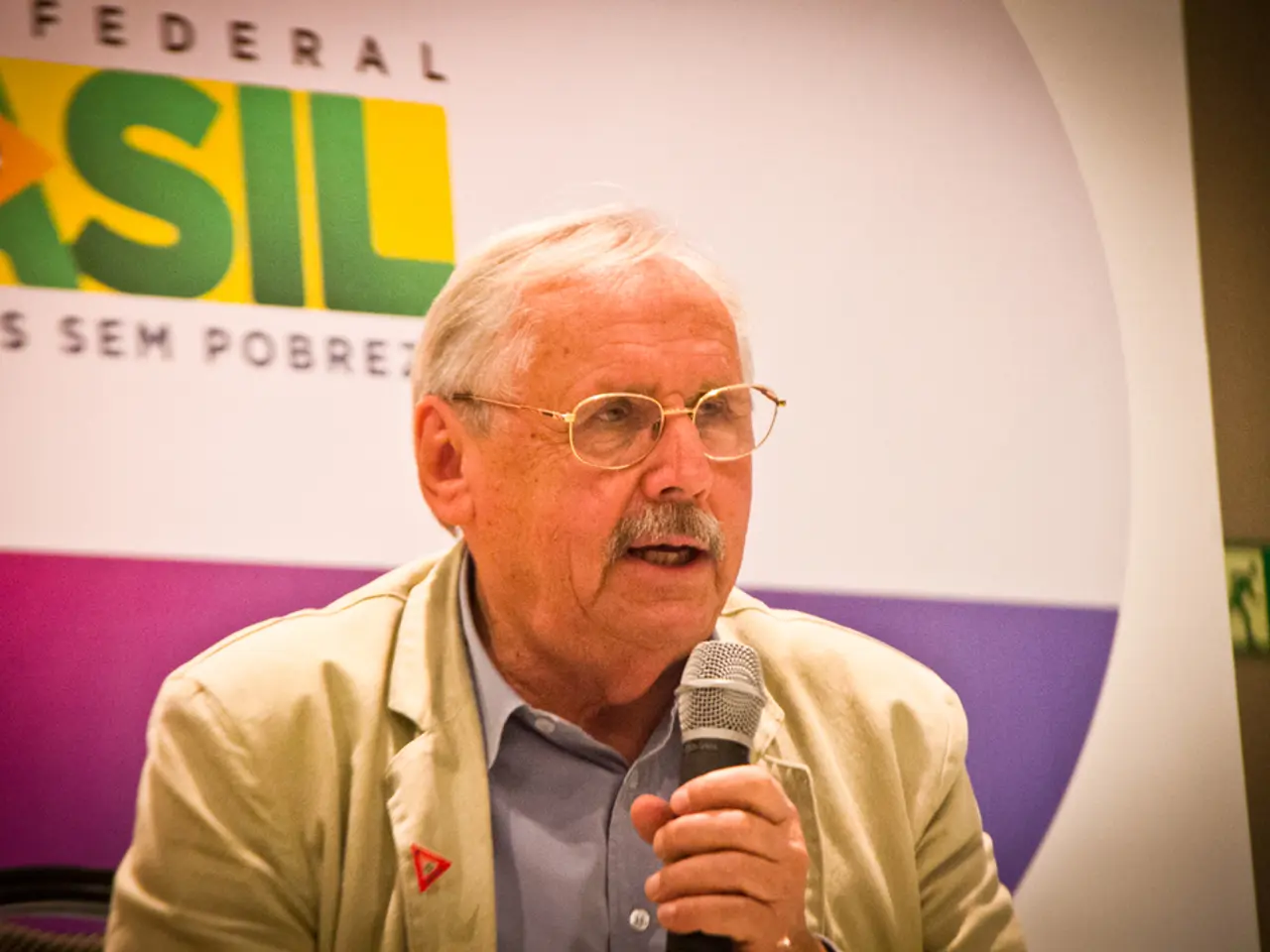 Campaign Finance Regulations Struggle as Photo Dispute Involving Super PACs and Trump's Spouse...