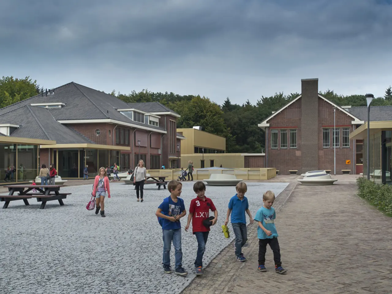 State-assisted housing for young adults aged 35: Exploring the means by which the government aids...