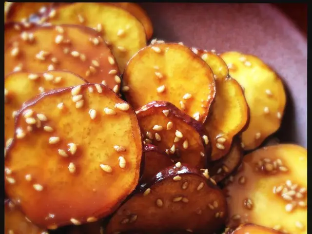 Leaders Merz and Macron urge rapid customs agreement with Trump