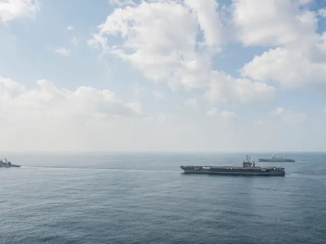 Work ceases following a vessel collision in Cuxhaven, as reported by THW.