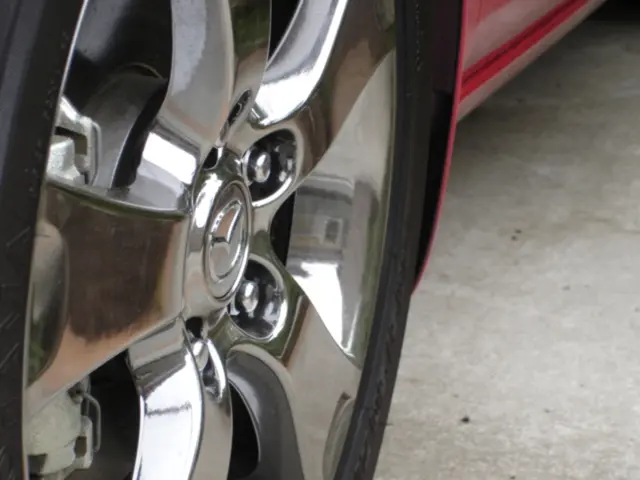 Nissan and Mazda switch to a red color scheme from April to June