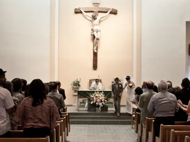 Secular Officiants Pursue Legal Identification in Texas, According to CFI