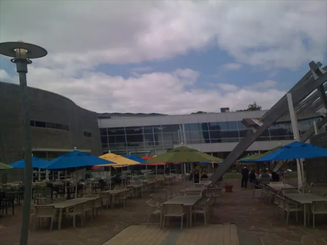 Expediting Renewable Energy Implementation Without a Leader: Hugo Carvalho Urges Minister's...