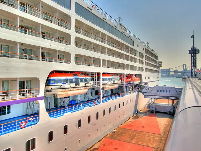 Construction of the EDGE East Side development in Friedrichshain is currently in progress