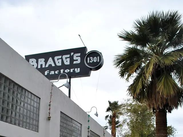 Executive stepping down due to controversy surrounding carbon offsets at SBTi